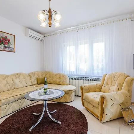 Katica Apartman *